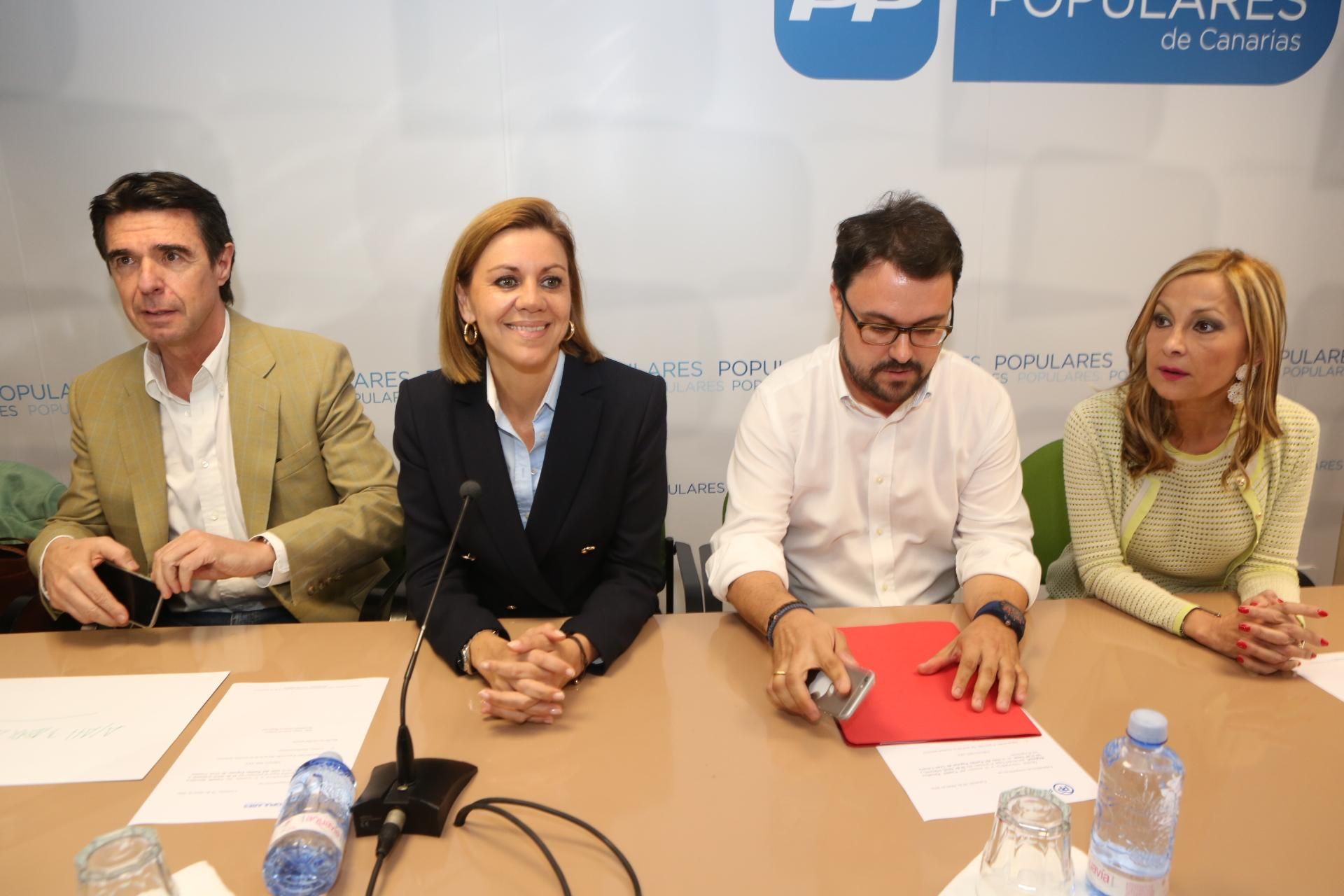 Imágenes de la sucesión de José Manuel Soria por Asier Antona.al frente del PP de Canarias. (Alejandro Ramos).