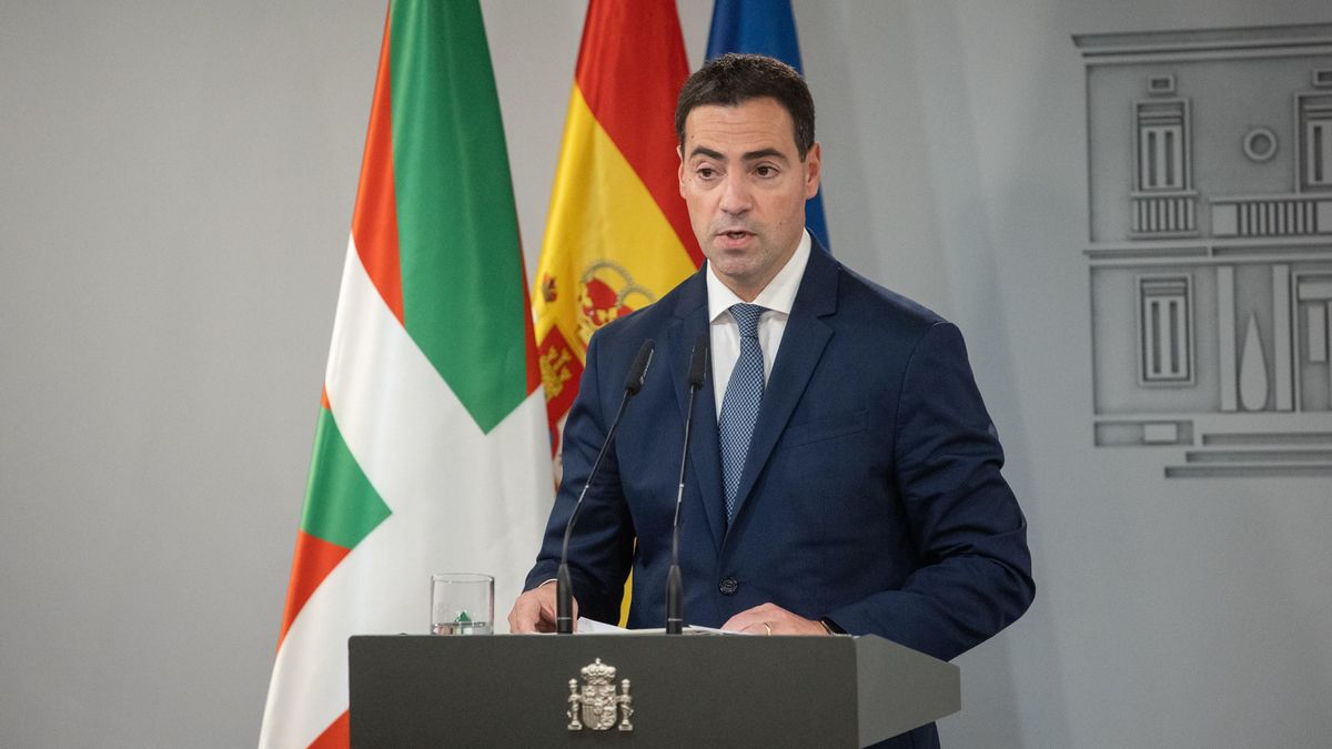 El lehendakari, Imanol Pradales, en una rueda de prensa.