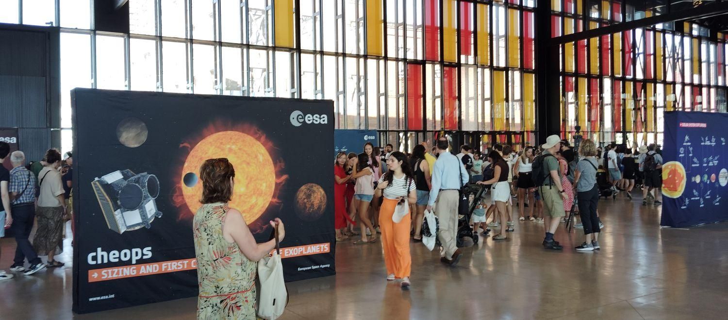 Paneles informativos de la Agencia Espacial Europea