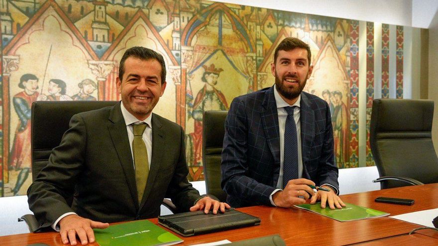 El Grupo Parlamentario de Vox en Murcia aparta a Antelo de la portavocía de la Asamblea