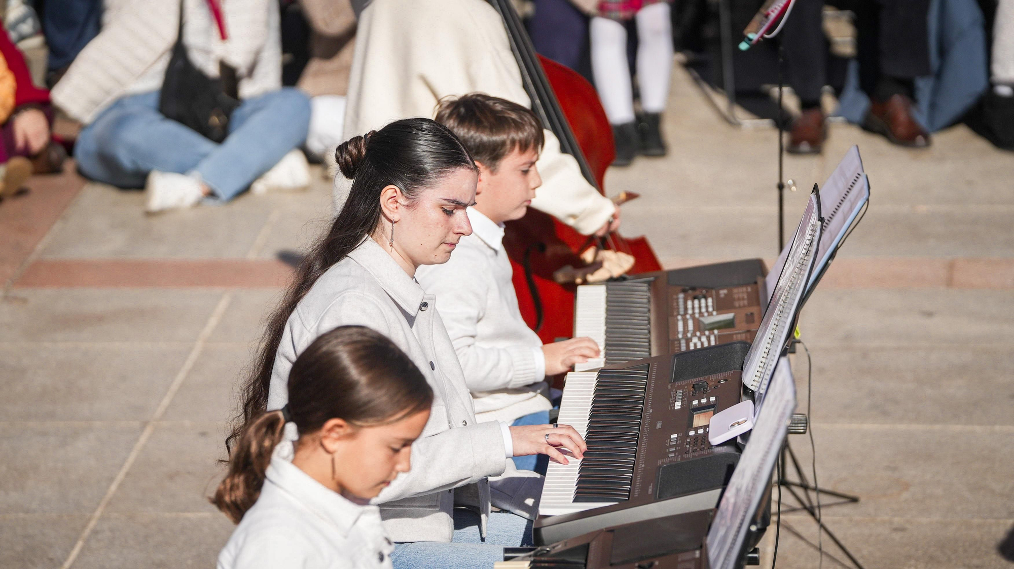 Concierto en La Corredera de la plataforma por un auditorio.
