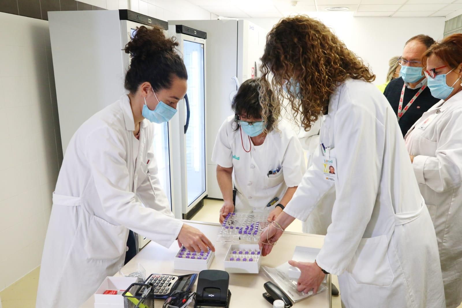 Las primeras dosis de la vacuna contra la covid19 llegan al Hospital Clínico Lozano Blesa