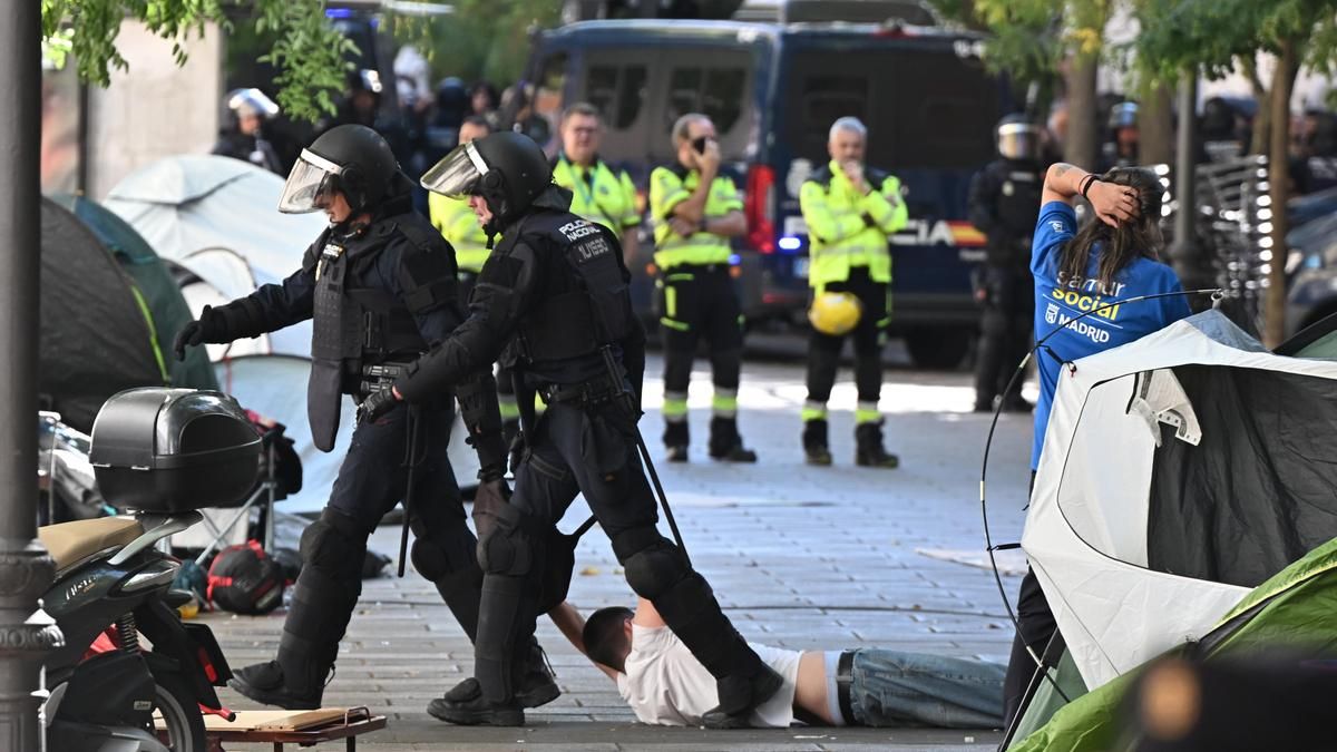 Delegación del Gobierno abre una investigación por posibles excesos policiales en el desahucio de Maricarmen