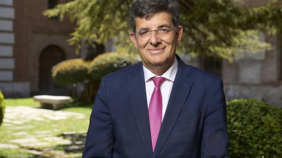 Carmelo García tomará posesión del cargo como nuevo rector de la Universidad de Alcalá el 20 de abril