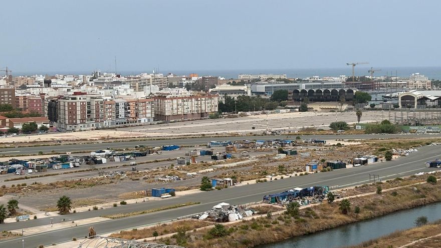 El problema del sinhogarismo expulsado del cauce del Turia: asentamientos informales crecen en distintos puntos de la ciudad