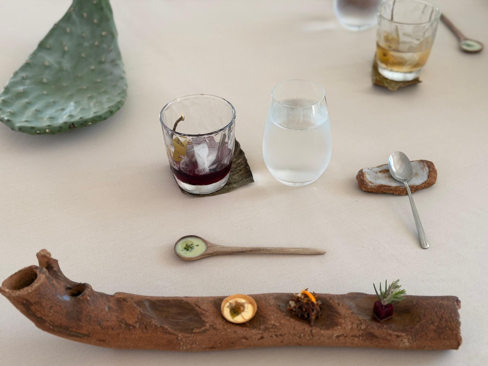 Vermouth caseros y snacks.