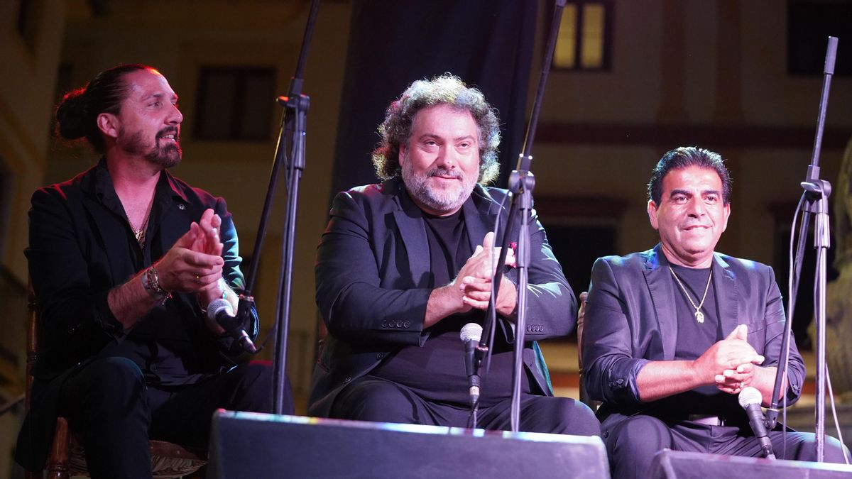 El concierto de Ezequiel Benítez en la Plaza del Potro en la Noche Blanca del Flamenco