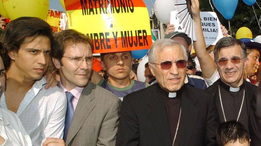 Antonio María Rouco Varela en una manifestación anti matrimonio igualitario en 2005.