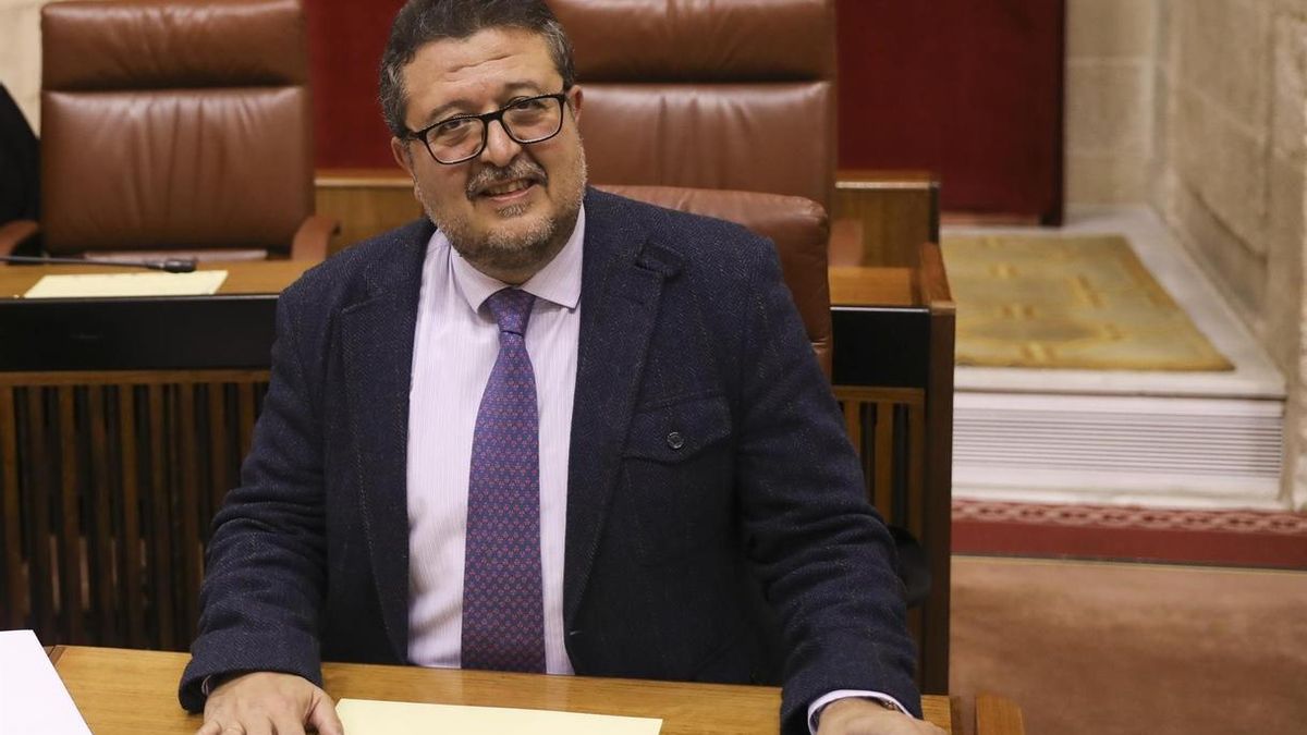 Serrano deja Vox tras la querella por presunto fraude en subvenciones para no manchar al partido y mantiene el acta