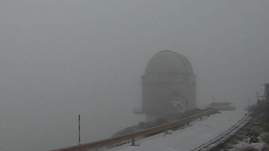 La nieve y el granizo vuelven en primavera a las cumbres de La Palma