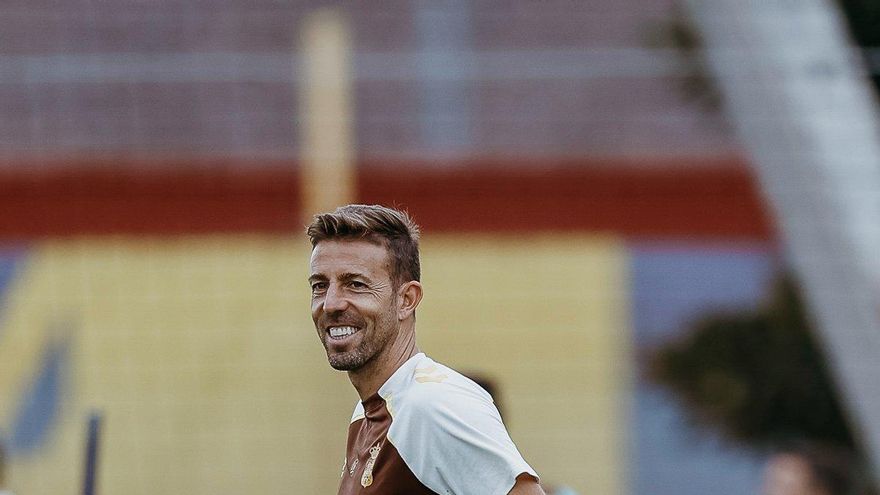 Luis García pide marcar territorio ante un "filial atípico"