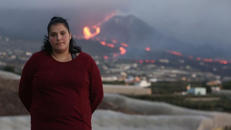 Amanda Melián, propietaria de la casa de donde surgió una boca del volcán de La Palma