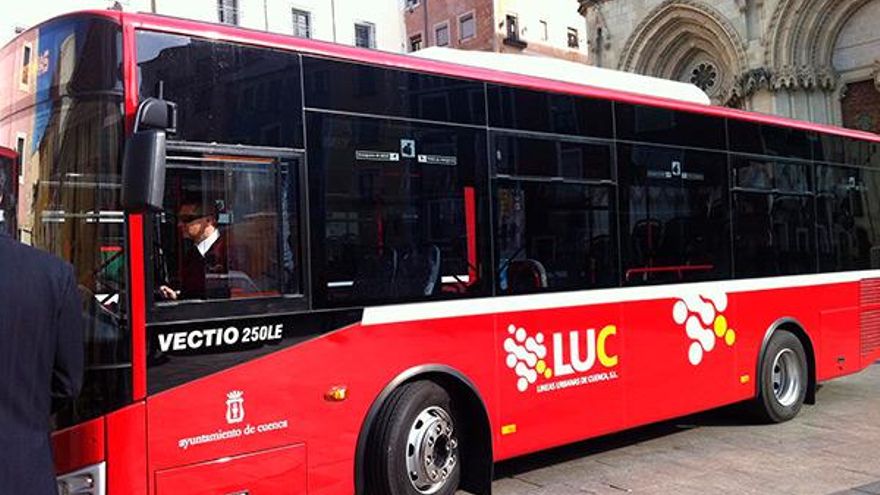 Cuenca da marcha atrás y recupera su anterior sistema de transporte urbano tras "los peores días" de su alcalde
