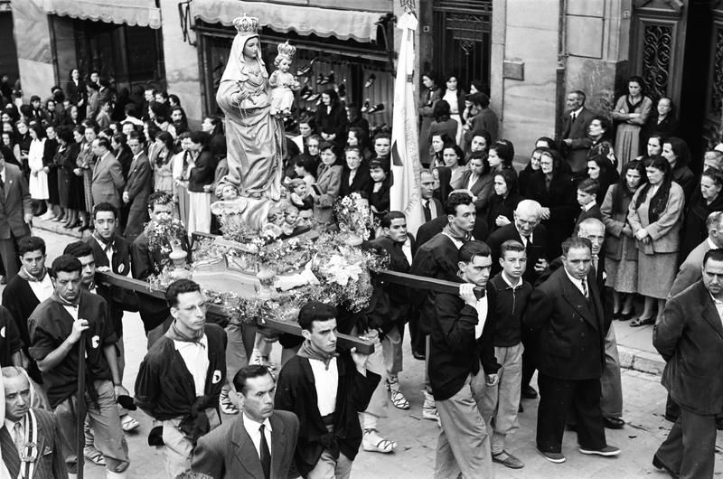 4.000 personas asistieron en 1954 al rosario de la aurora