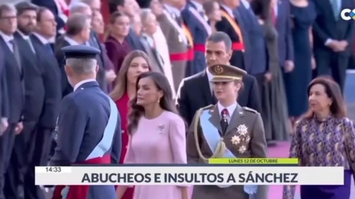 La plantilla de la Televisión Canaria muestra su rechazo a la "reproducción sin censura" de los insultos a Sánchez durante el desfile nacional