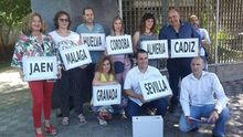 Funcionarios interinos defenderán en el Parlamento andaluz la estabilización de casi 30.000 puestos de trabajo