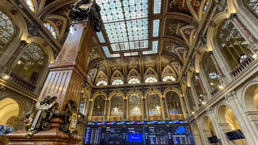 La Bolsa española sube el 2,9 % en julio por los acuerdos comerciales y los resultados empresariales