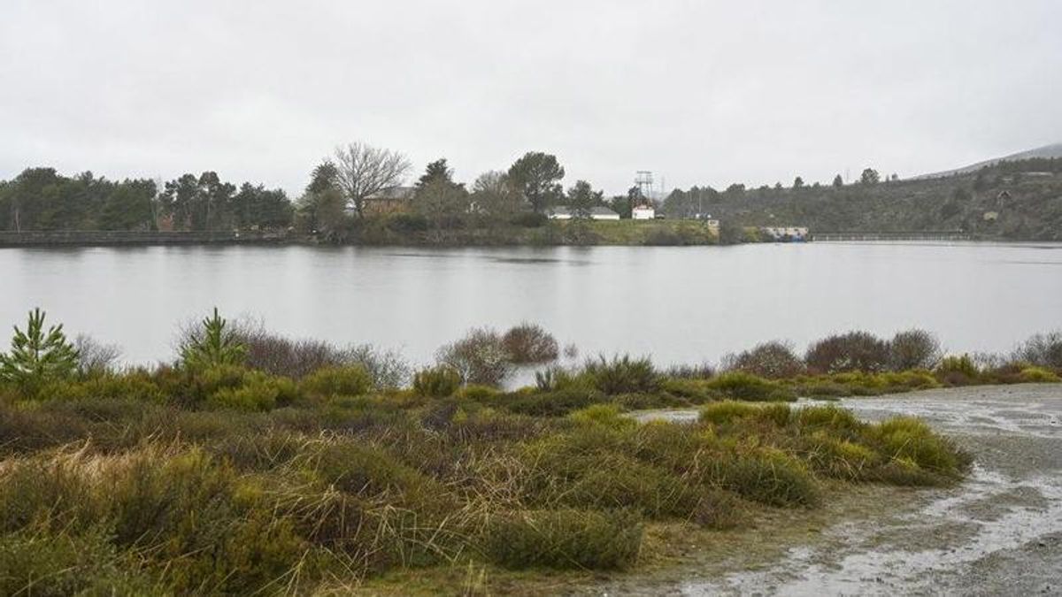 Bajan las alarmas por la crecida de los ríos y su impacto en las carreteras en la provincia de León