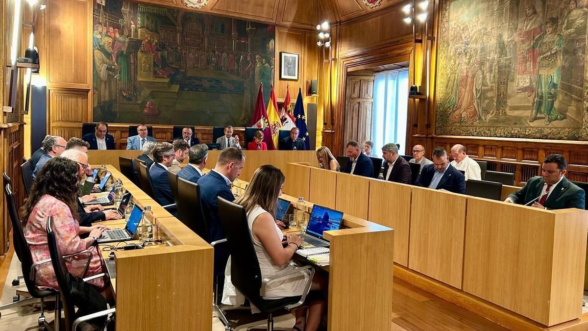 La Diputación de León rompe con el Instituto Castellano y Leonés de la Lengua sin el voto a favor de la derecha