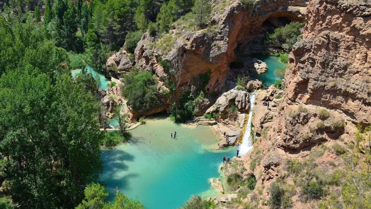 Senderismo y chapuzones: cuatro rutas circulares por España que te permitirán refrescarte en plena escapada
