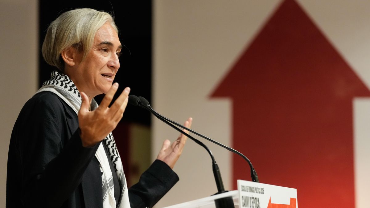 Colau, durante su intervención en un acto de la fundación de los Comuns