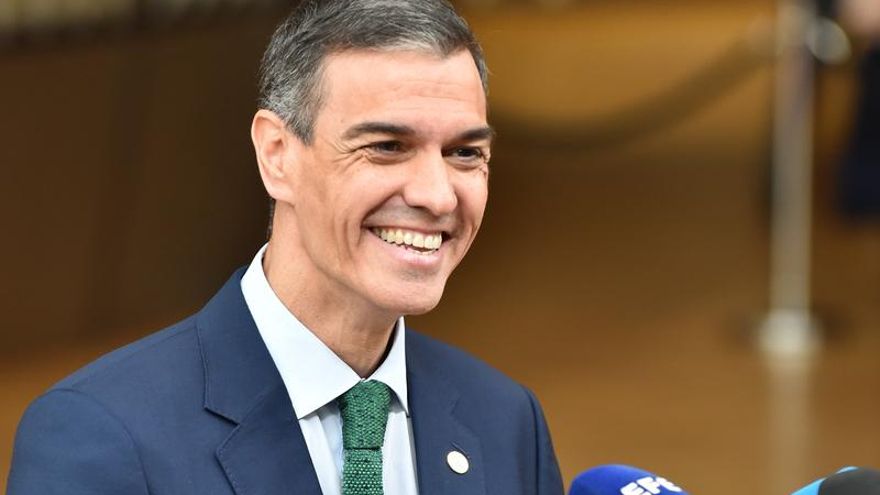 El presidente del Gobierno, Pedro Sánchez, ofrece declaraciones a los medios tras participar en una reunión del Consejo Europeo, a 26 de junio de 2025, en Bruselas (Bélgica).