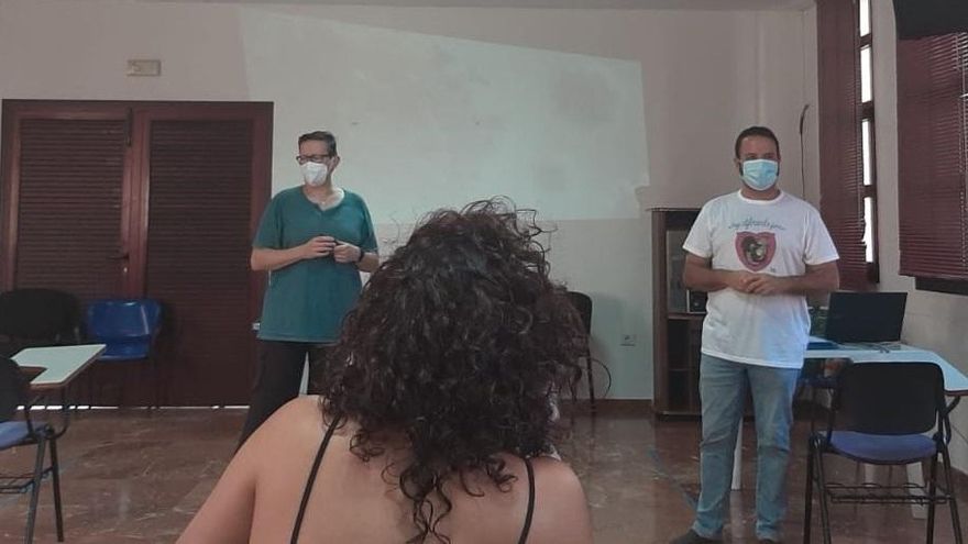 Los Llanos forma al personal de limpieza sobre protección e higiene frente a la Covid-19