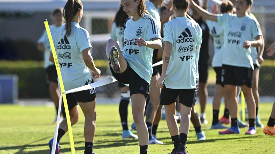 La Selección argentina de fútbol femenino tuvo su primera práctica abierta en Auckland: cuándo debuta en el Mundial