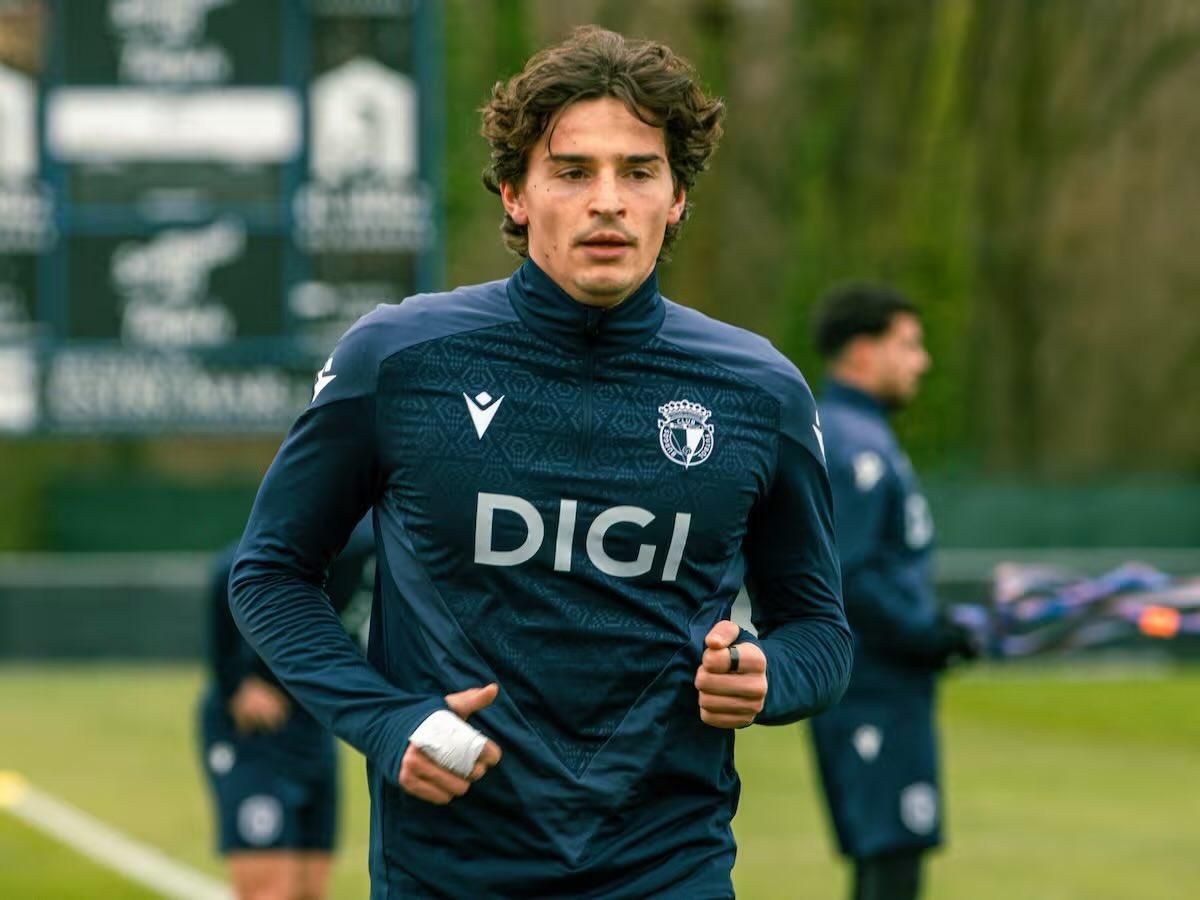 Oier Luengo, en un entrenamiento con el Burgos
