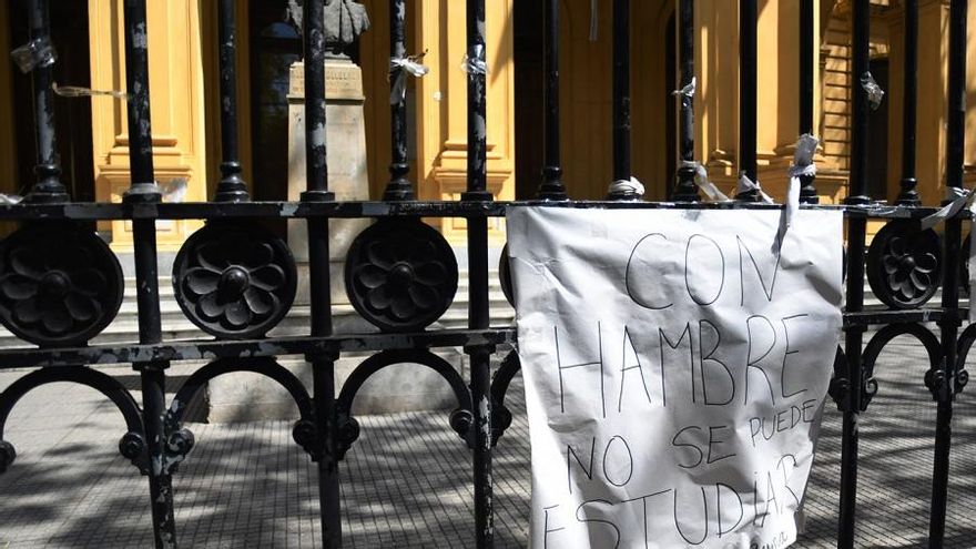Se extienden las tomas en las escuelas públicas porteñas: reclamo por viandas y contra prácticas laborales obligatorias