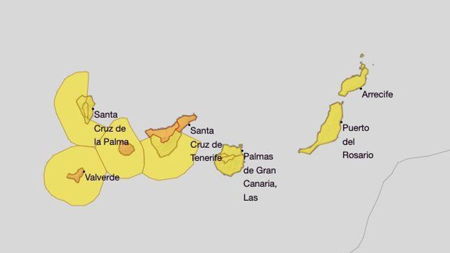 Aviso naranja en tres islas y amarillo en el resto por viento, lluvia, oleaje y tormentas en Canarias