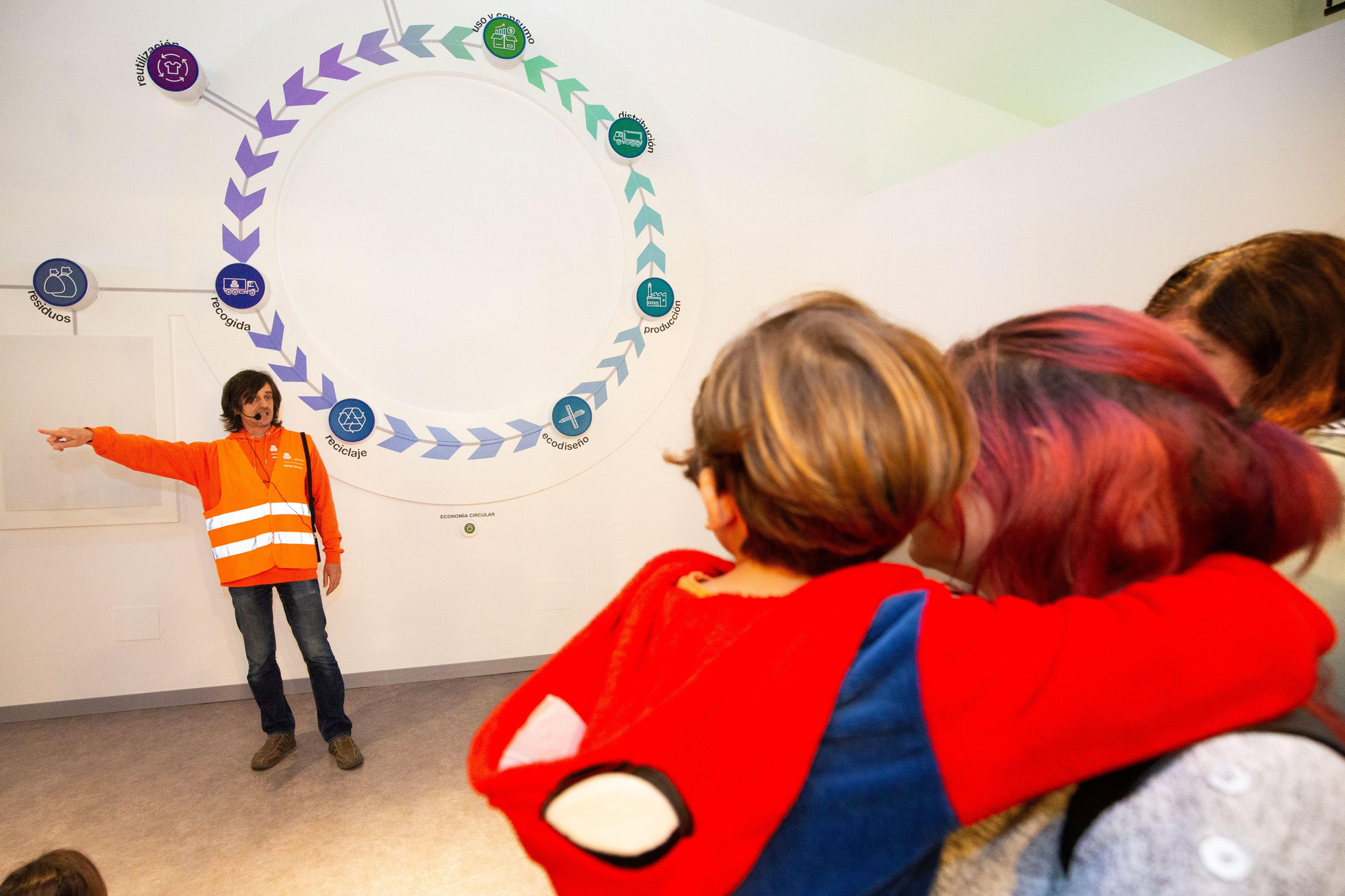 Una jornada de puertas abiertas en Cogersa