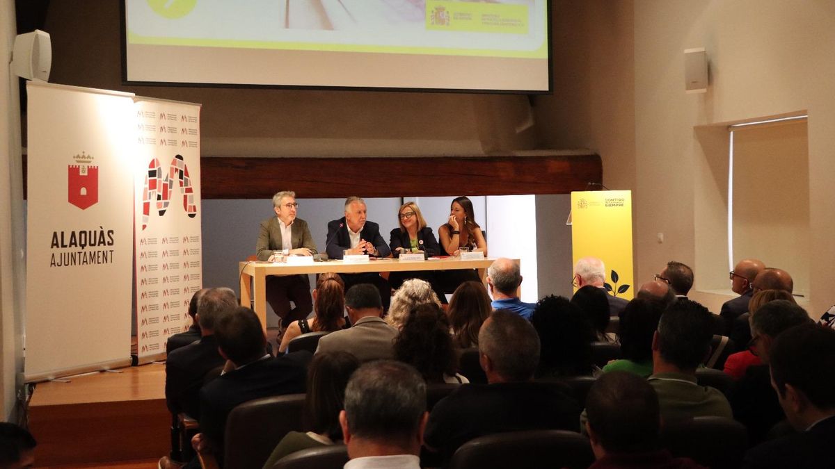 El acto se ha realizado en Alaquàs, y después el ministro Torres se ha desplazado a Paiporta y Sedaví.