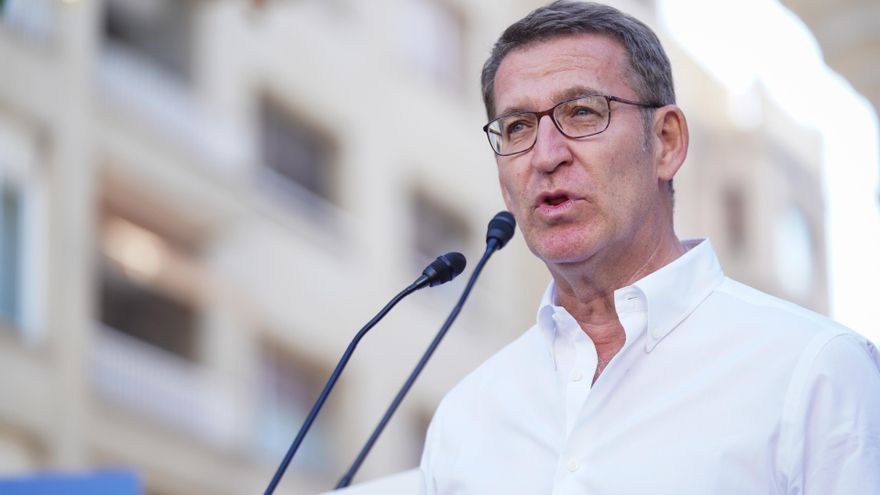 El líder nacional del Partido Popular y candidato a la presidencia del Gobierno, Alberto Núñez Feijóo, participa en un acto de campaña electoral de cara al 23J, a 15 de julio de 2023, en Vitoria Gasteiz, Álava, País Vasco(España).