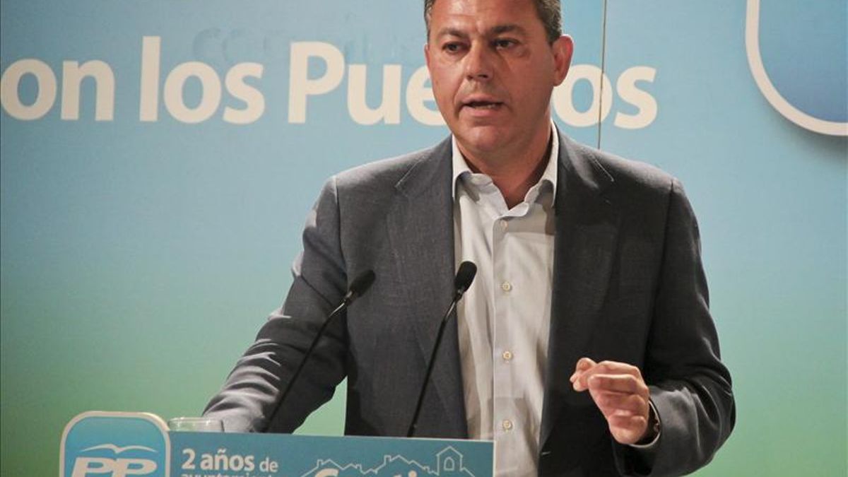 Sanz (PP) dice que Díaz ha perdido la oportunidad de pedirle a la UE un plan de empleo