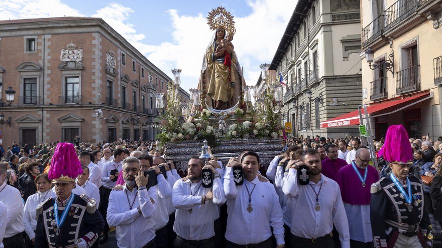 Fiesta de la Almudena 2023: dulces gratis, música clásica y un recital de zarzuela en honor a la patrona de Madrid
