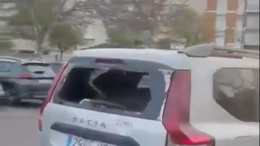 Detenido un hombre que reventó varios maleteros de coches y robó en su interior