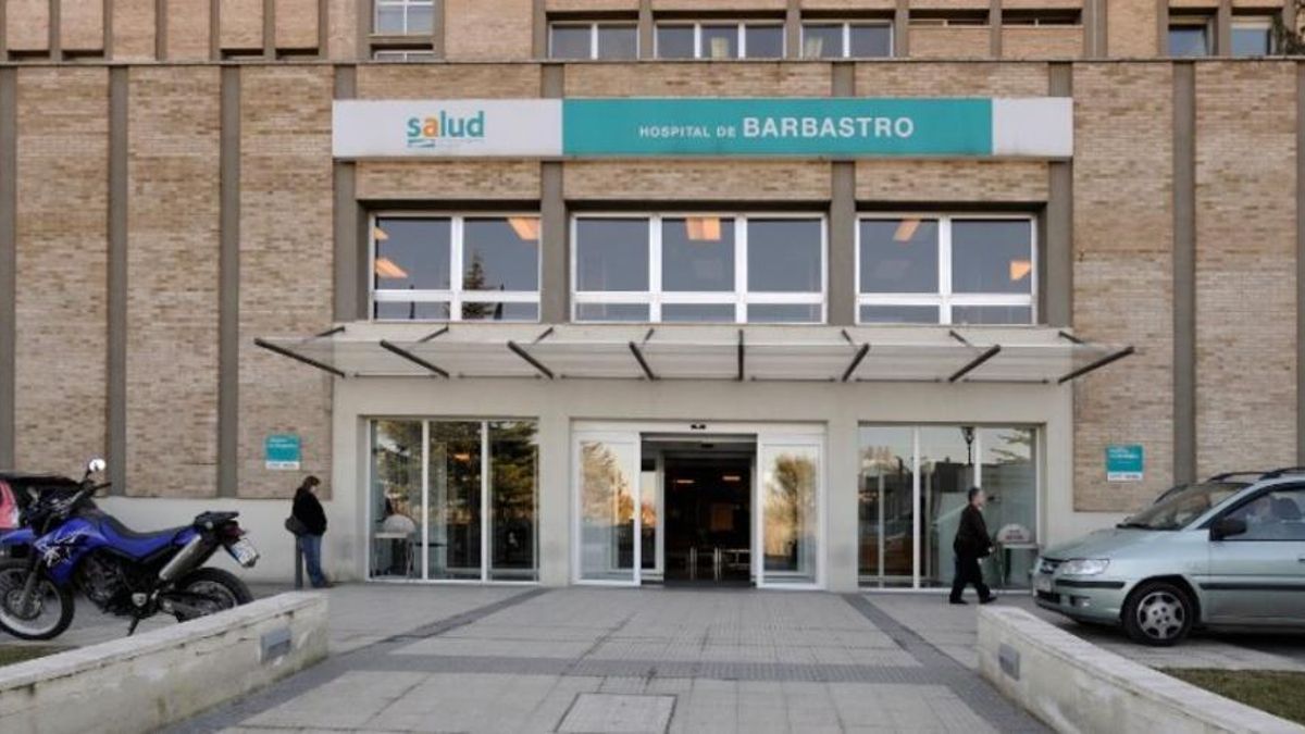 Denuncian el "recorte" de personal por las noches en la UCI de Barbastro: "Pone en riesgo la seguridad de los pacientes"