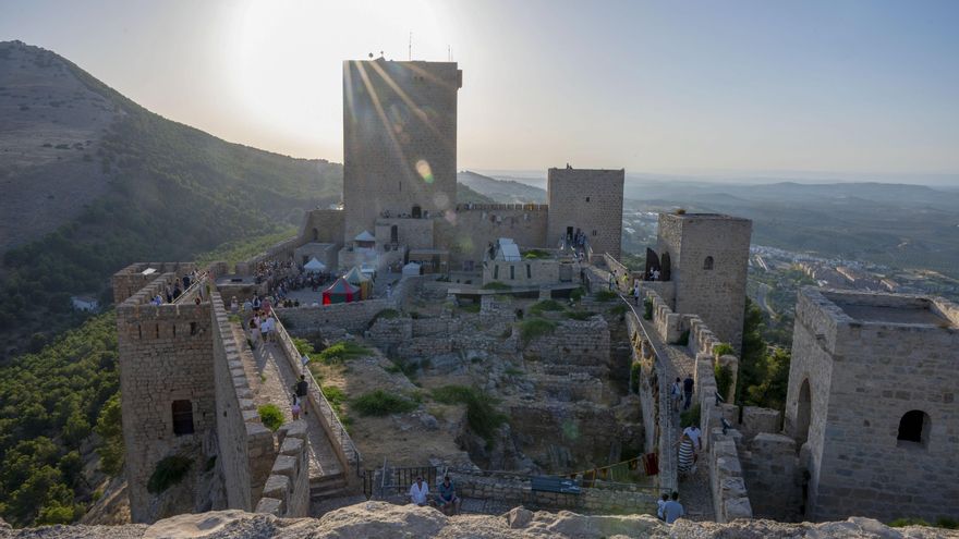 El castillo de Jaén recupera su espíritu medieval con un campamento del siglo XIII