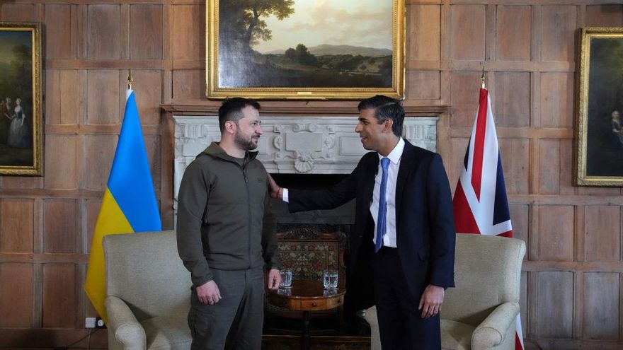 Ucrania pide a la OTAN “una decisión política” sobre su adhesión y la Alianza dice que no tiene sentido si no gana la guerra