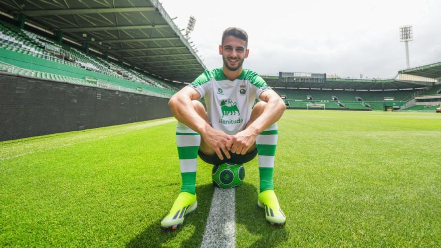 Mercado de LaLiga Hypermotion: interesantes movimientos en la categoría de plata