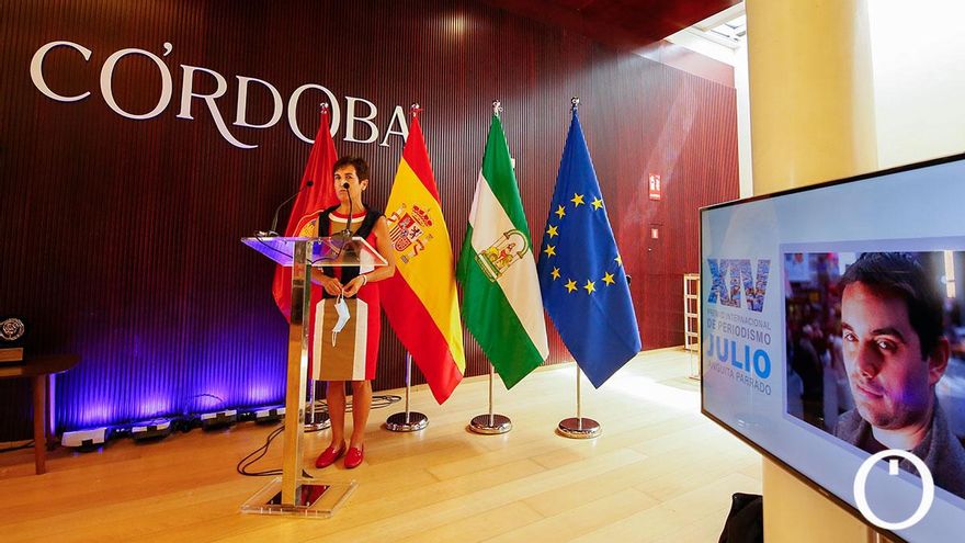 Entrega del XIV Premio Periodístico Julio Anguita Parrado a Ángeles Espinosa