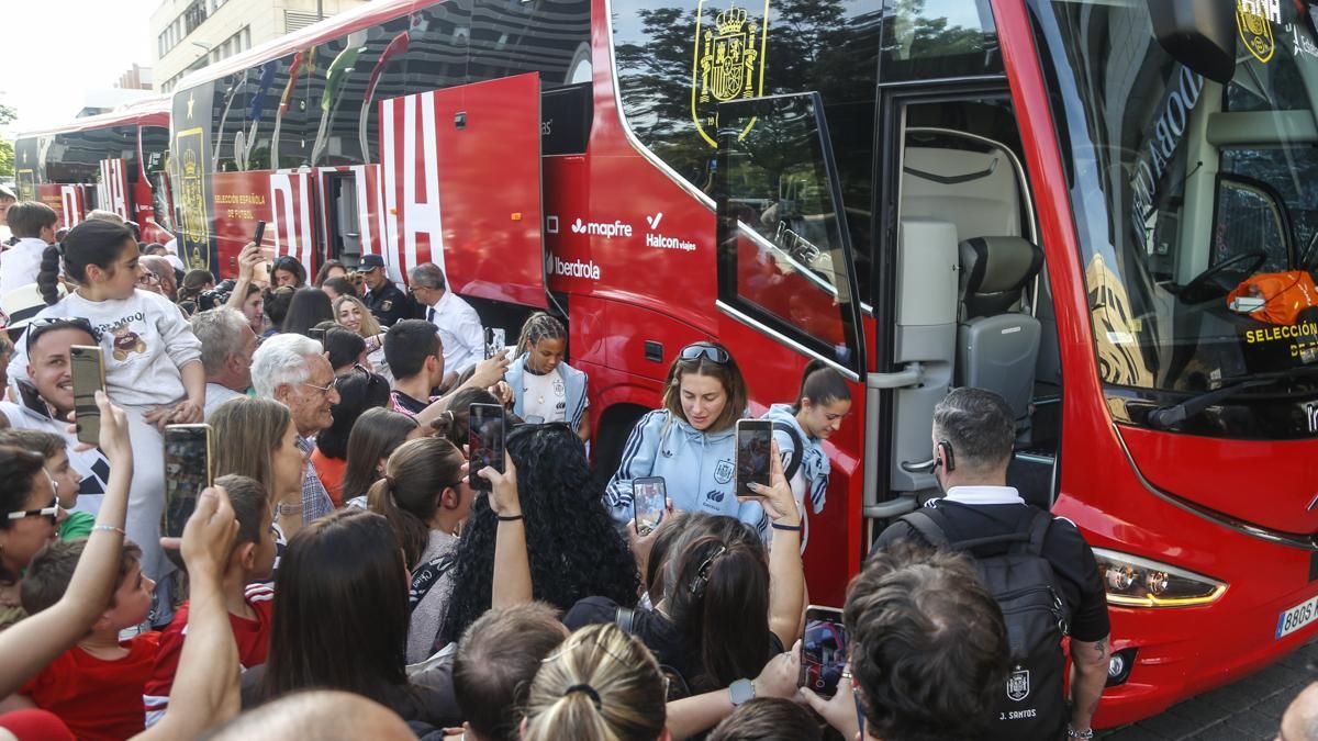 Llegada a Córdoba de la Selección Española de Fútbol Femenina
