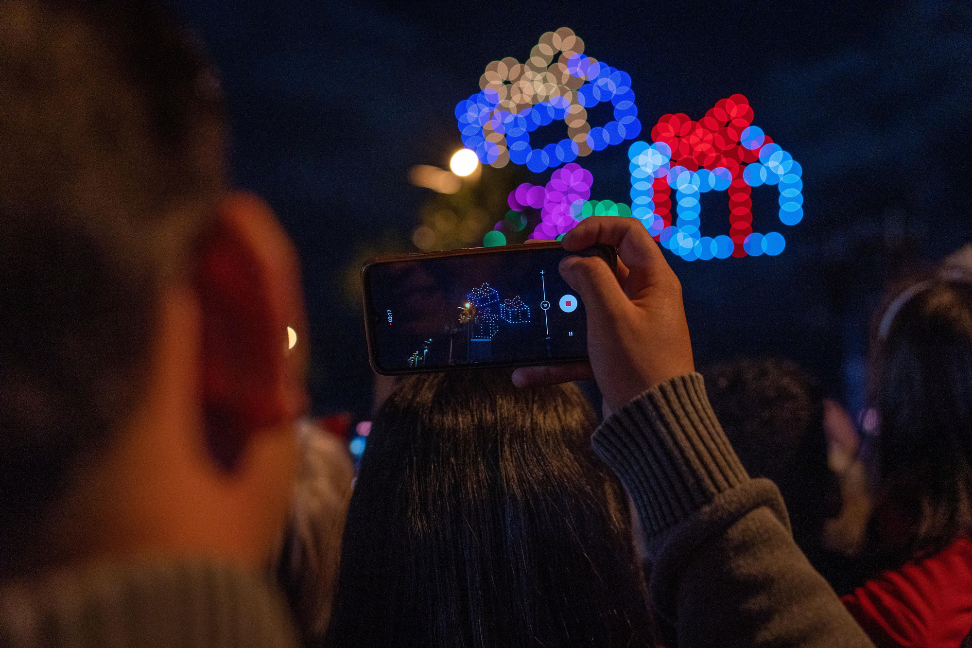 Detalle de una de las figuras realizadas por uno de los 200 drones.