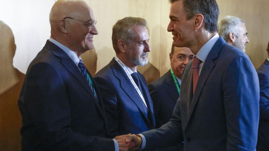 El Gobierno abrirá una consulta pública sobre la opa del BBVA al Banco Sabadell