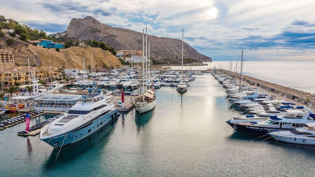 Armisticio veraniego en el puerto deportivo del amigo de Zaplana en Altea por un negocio de 40 millones