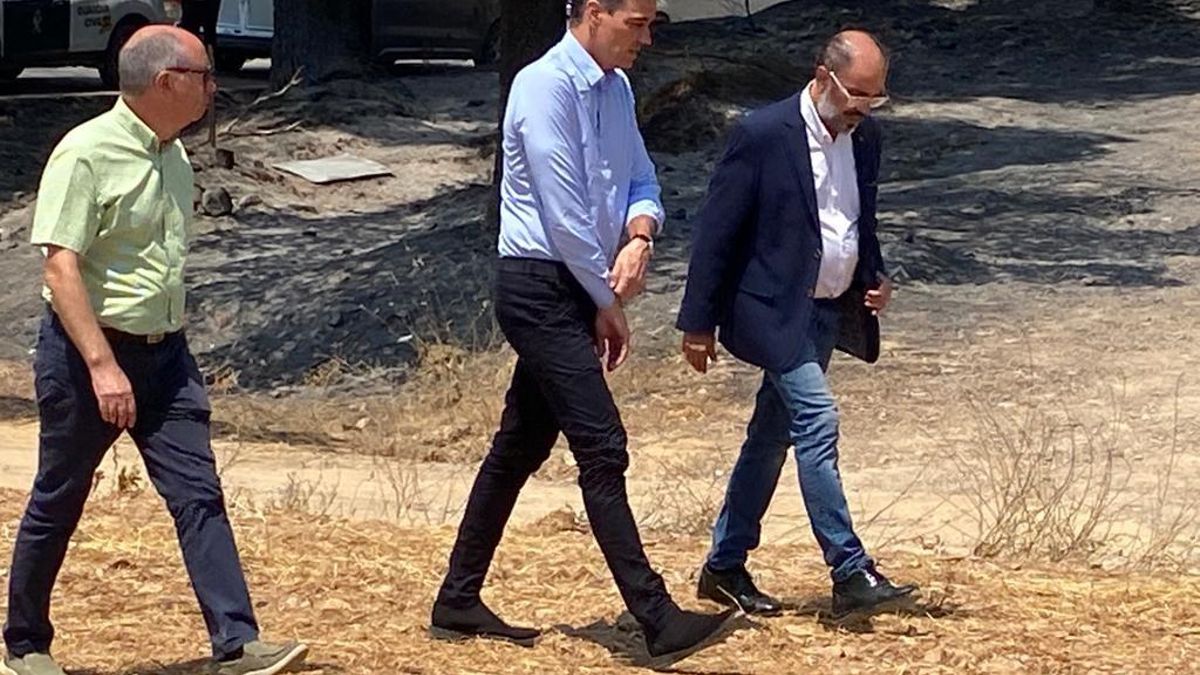Pedro Sánchez, junto al presidenta aragonés, Javier Lambán