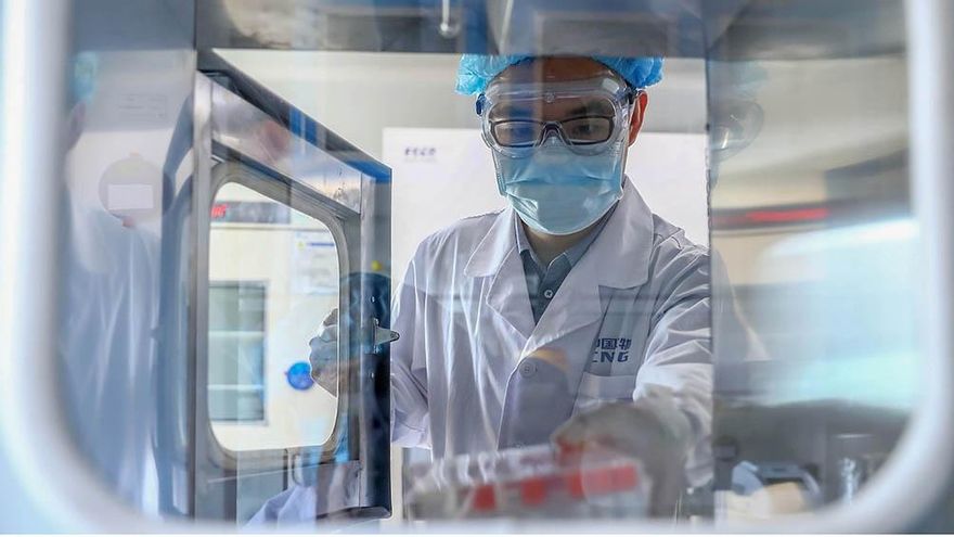 Un millón de dosis de vacuna de origen chino podrían llegar a fines de enero