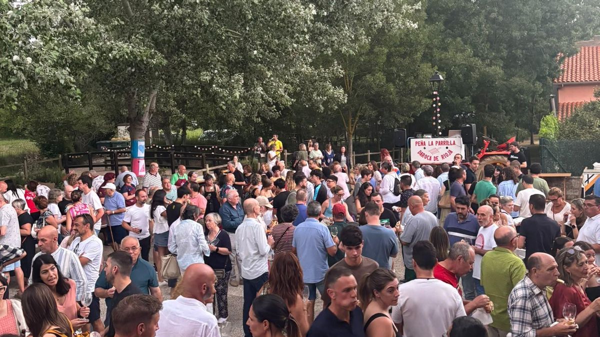 Vuelve el 'Daroca Rural Fest', una cita con la música, la gastronomía y el humor en una chopera junto al río