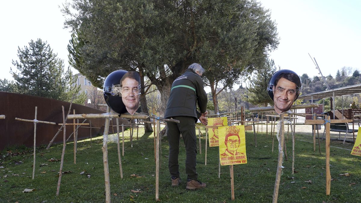 La oposición de Castilla y León tumba los decretos de incendios de la Junta y aprueba tramitar una ley de agentes medioambientales
